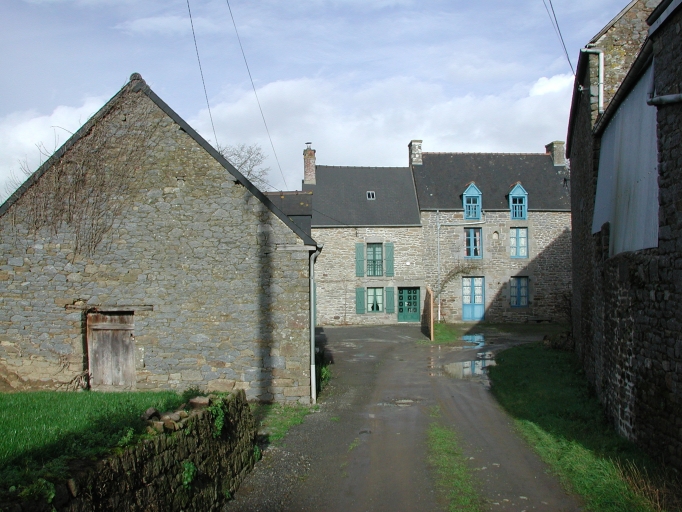 Alignement de maisons, les Remardières (Saint-Pierre-de-Plesguen fusionnée en Mesnil-Roc'h en 2019)