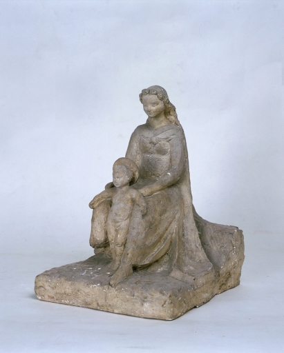 Statue 2 : Vierge à l'enfant, dite la Vierge aux Roses (?)