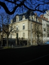 Usine à gaz, puis usine électrique, actuellement immeuble de bureaux EDF-GDF, 8 à 14 boulevard de la La-Tour d'Auvergne ; 9 à 13 rue de la La-Motte-Piquet (Rennes)
