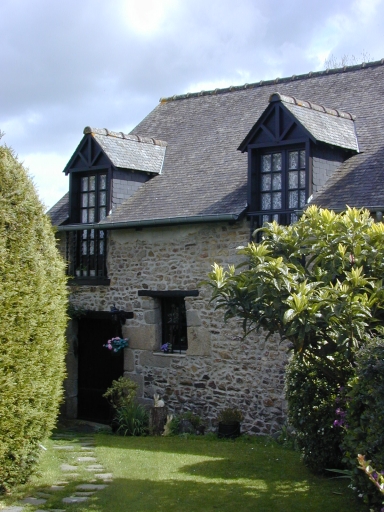 1ère maison, le Bas Val (Feins)