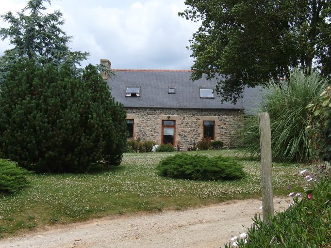 Maison, 5 rue Lezernant (Plougrescant)
