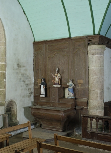 Ensemble de deux autels et retables