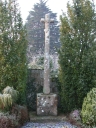 Croix monumentale, rue de l'Eglise (Saint-Quay-Perros)