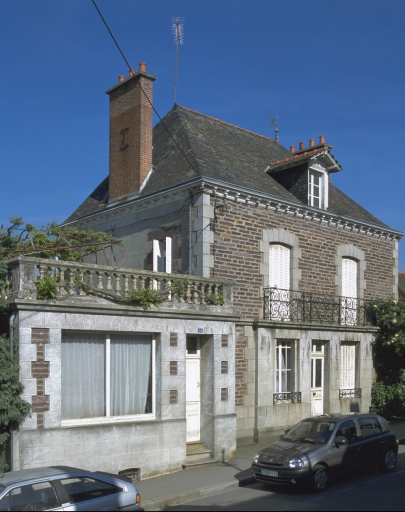 Usine de machines agricoles Chevrier, puis scierie, 14 rue Louis-Pasteur (Retiers)