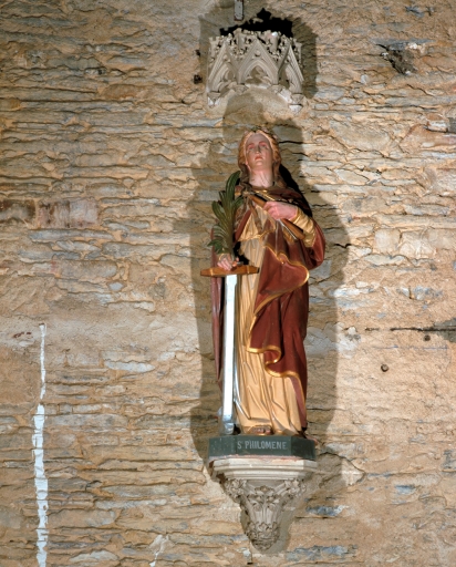 Statue sur culot sous dais : sainte Philomène