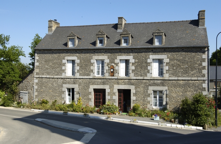 Maison, rue d'Armor (Saint-Thual)
