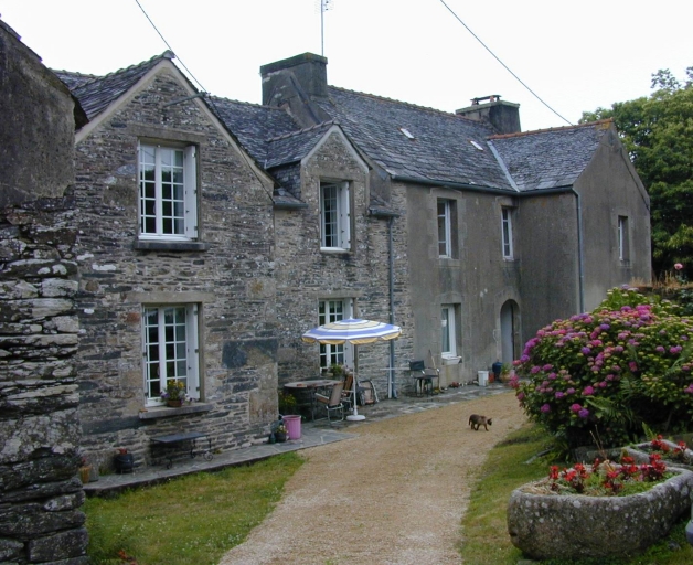Ancienne ferme, Kermarquer (Sizun)