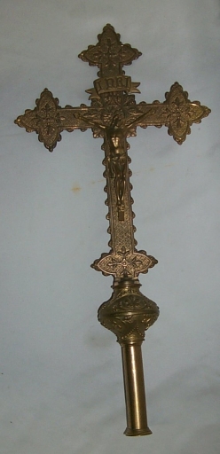 Croix de procession 5 et sa hampe