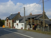 Alignement de trois maisons, la Grée (Renac)