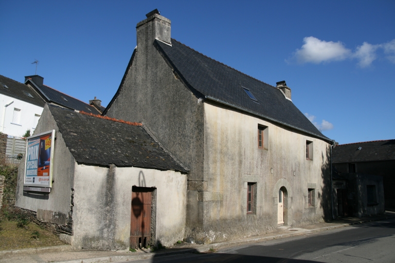 Maison de prêtre (?) (Loqueffret)