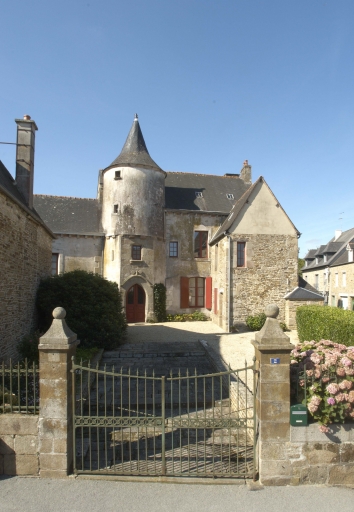 Maison, 2 place Clémenceau (Antrain fusionnée en Val-Couesnon en 2019)