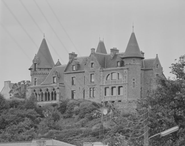 Maison de villégiature dite Ker Nelly, 21 rue de Molène, Trozoul (Trébeurden)