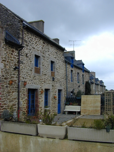 Alignement de maisons, l'Ivenais (Pleurtuit)