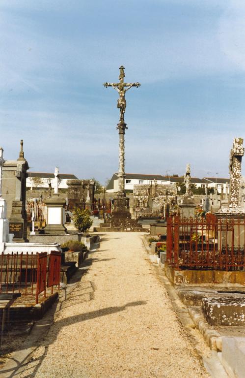 Les croix monumentales (Pont-Croix)