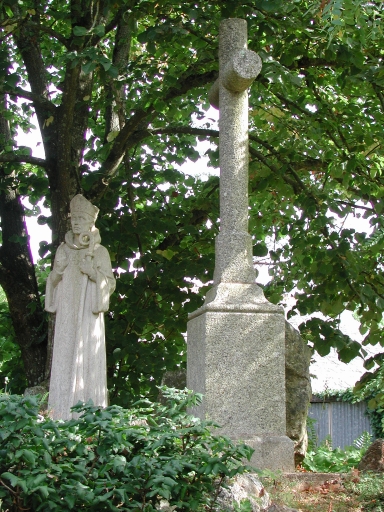 Croix monumentale et statue de Saint-Melaine, Brain-sur-Vilaine (La Chapelle-de-Brain)