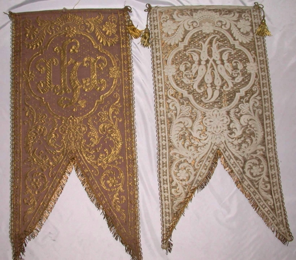 Série de 8 étendards