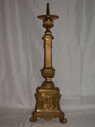 Chandelier d'autel