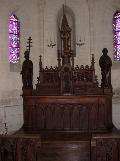Le maître-autel : autel et exposition