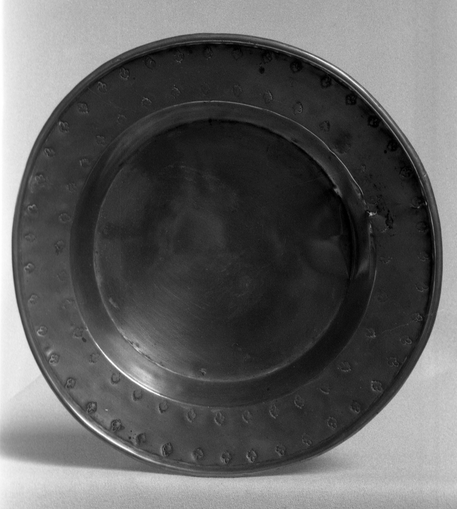Plat, église paroissiale Saint-Caradec (Saint-Caradec-Trégomel)