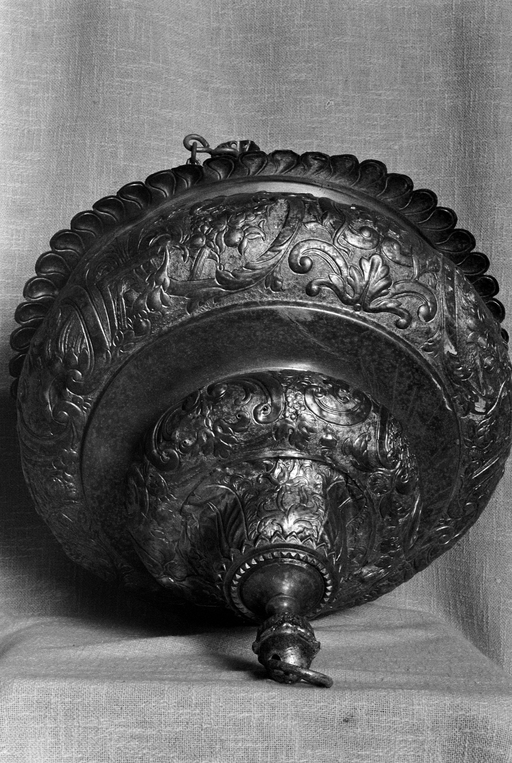 Lampe de sanctuaire, église paroissiale Saint-Judoce (Lohuec)