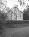 Maison de villégiature dite Ker Annaïck, puis Ker Maud, 30 rue du Général-de-Gaulle ; 34 rue des Calculots, Sainte-Anne (Trégastel)
