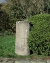 Borne milliaire, 10 route de Kerhervrec (Ploulec'h)