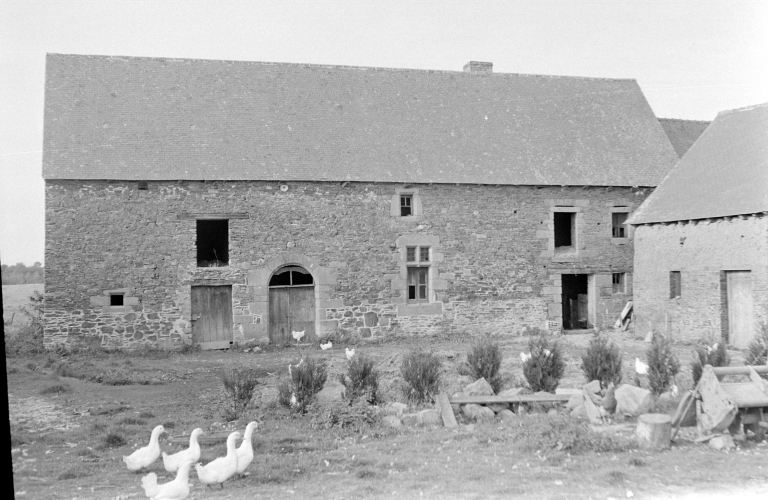 Manoir, puis ferme, les Prons (Pleugueneuc)
