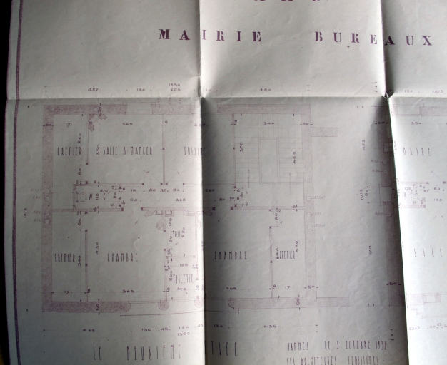 Mairie, école de filles, bureau de PTT, 1 rue du Général de Gaulle (Plouhinec-56)