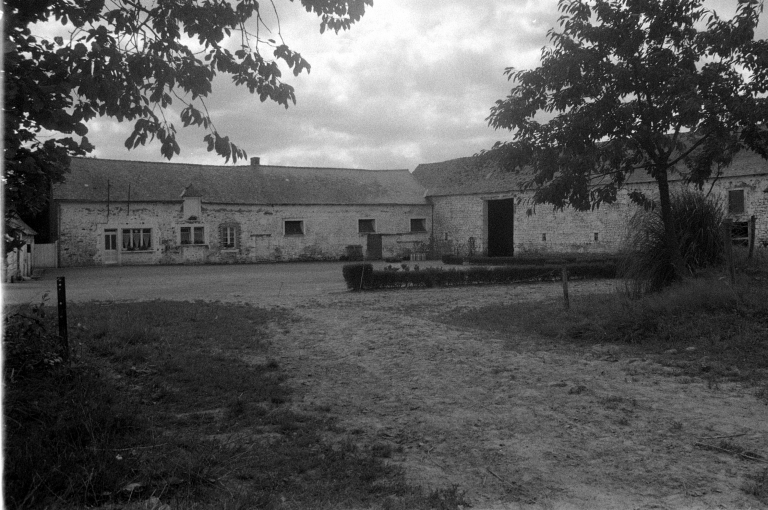 Ferme, Bazouges-sous-Hédé, la Grande Planche (Bazouges-sous-Hédé fusionnée avec Hédé pour former la commune de Hédé-Bazouges en 2009)