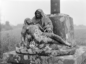 Croix monumentale, entre Ar Gourtes et Mez-an-Derven (Pleumeur-Gautier)