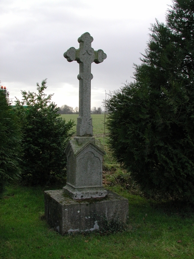 Croix de chemin, la Haute Gérardière (Etrelles)