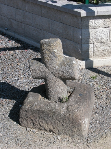 Croix de chemin, rue du Stade, le Clos Piquette (Pleugueneuc)