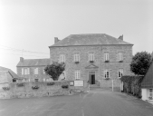 Mairie, école (Merléac)