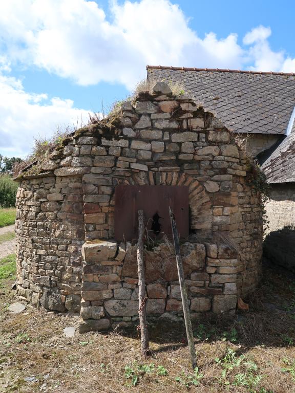 Les fours à pains de la commune du Sel-de-Bretagne