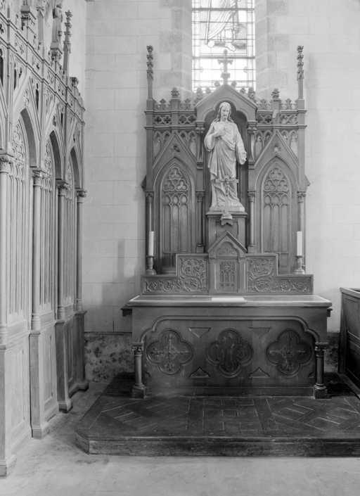 Ensemble de l'autel du Sacré-Coeur : autel, retable, tabernacle, église paroissiale Notre-Dame (Campénéac)