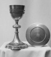 Calice, patène (1), église paroissiale Saint-Martin (Forges-la-Forêt)