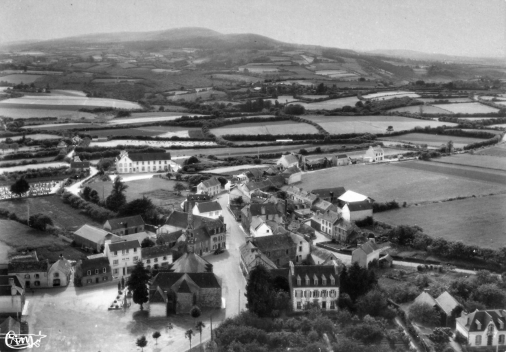 Le bourg de Dinéault