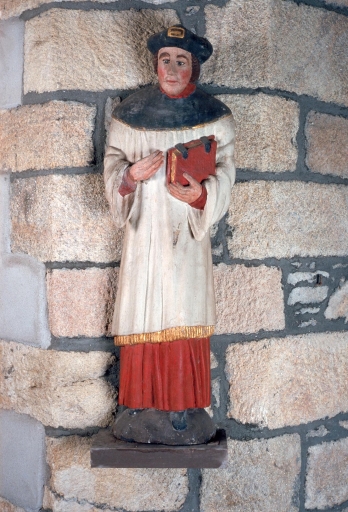 Statue de saint Yves