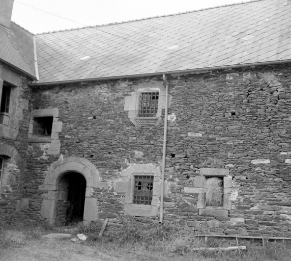 Maison de marchand de toiles, 1 la Ville-au-Chevalier (Le Quillio)