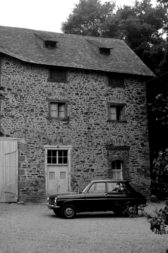 Ferme, la Plussinais (Saint-Jouan-des-Guérets)