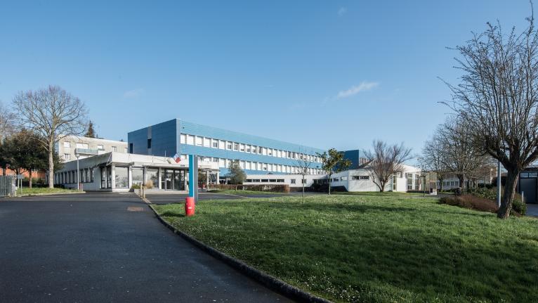 Lycée Jean Guéhenno, 11 rue du Champ Rossignol (Fougères)