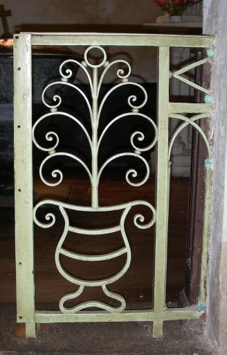 Clôture des chapelles des fonts baptismaux et de la Vierge