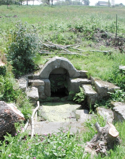 Fontaine de dévotion Saint-Cado (Ploumilliau)