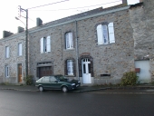 Maison, 11 rue de la Forêt (Le Pertre)