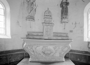 Autel, tabernacle, exposition (maître-autel), chapelle Sainte-Jeanne (Le Saint)