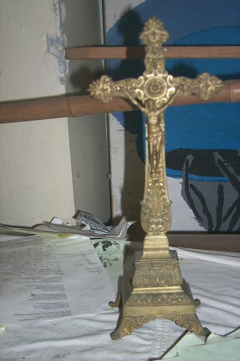 Croix de sacristie (?) (Maure-de-Bretagne fusionnée en Val d'Anast en 2017)