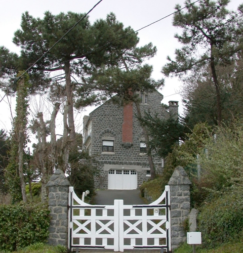 Maison, 13 chemin de la Corniche (Etables-sur-Mer fusionnée en Binic-Etables-sur-Mer en 2016)