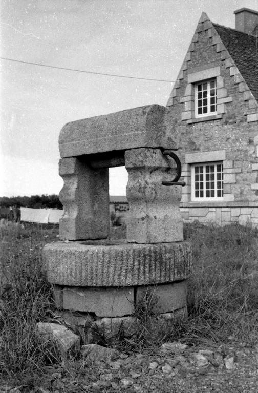 Puits, la Gare (Plouvorn)