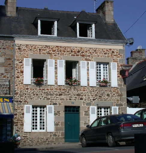 Maison, 2 place Foch (Plouha)