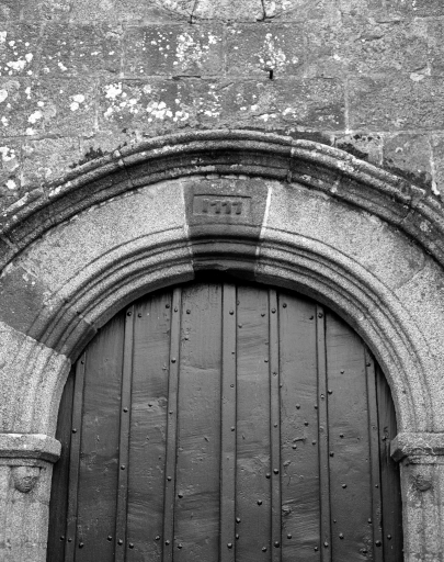 Prieuré de bénédictins, église paroissiale Saint-Lézin (La Chapelle-Janson)